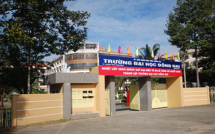 Trường Đại học Đồng Nai trần tình vụ nâng điểm đánh trượt thí sinh!