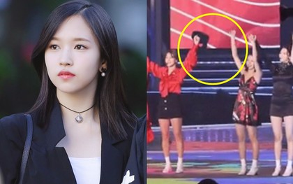 TWICE đập tan tin đồn Mina rời nhóm bằng hành động gây "mềm tim" ngay trên sân khấu Soribada Awards 2019