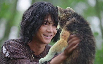 Xem "My Mowgli Boy" thấy Mã Thiên Vũ làm "khỉ đột" được Dương Tử đem về nuôi, chuyện gì thế này?