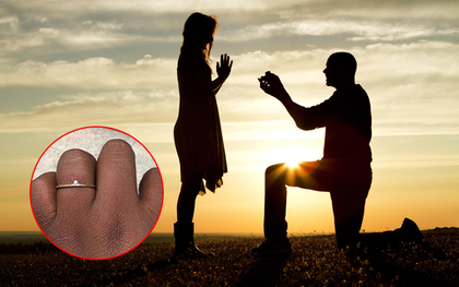 Được bạn trai 8 năm cầu hôn bằng nhẫn kim cương, cô gái đăng ảnh lên MXH lại khiến dân tình được phen tranh cãi