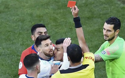 LĐBĐ Nam Mỹ tăng án phạt Messi lên hàng chục lần sau khi bị dân mạng chế giễu: "Tiền phạt còn không bằng tiền ăn sáng của các con Messi"