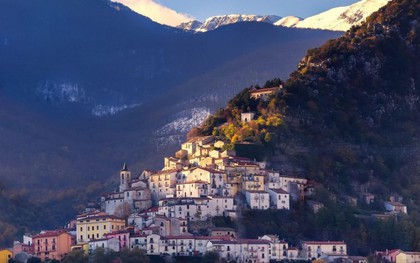 Những ngôi làng hẻo lánh ở Italy thưởng tiền, mời người đến ở
