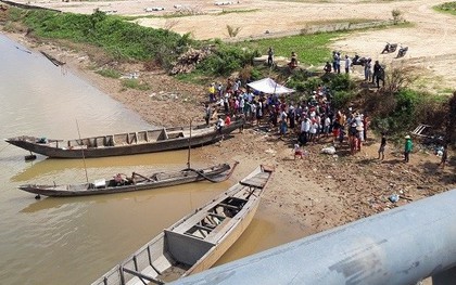 Đôi vợ chồng trẻ ôm con nhỏ nhảy sông Thạch Hãn: Tìm thấy thi thể bé gái