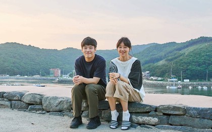 "Chị mẹ đơn thân” Gong Hyo Jin ở không "rù quến" trai trẻ Kang Ha Neul ngay tập 1 Khi Cây Trà Trổ Hoa