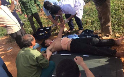 Nghệ An: Nam thanh niên tự rạch bụng lòi cả nội tạng vì nghĩ bên trong có bom