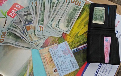 Một hành khách bỏ quên 3.000 USD trên tàu hỏa ngày cuối năm