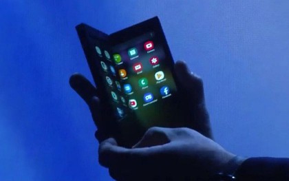 Smartphone màn hình gập Galaxy F của Samsung sẽ bị gãy nếu như gập lại hoàn toàn