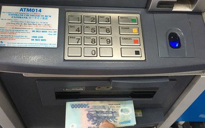 Sẽ xử phạt ngân hàng để máy ATM hết tiền, không hoạt động