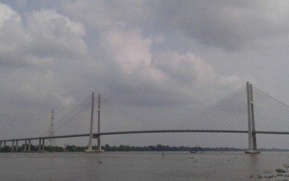 Du học nước ngoài về, nam thanh niên ở TP HCM xuống cầu Cao Lãnh tự tử