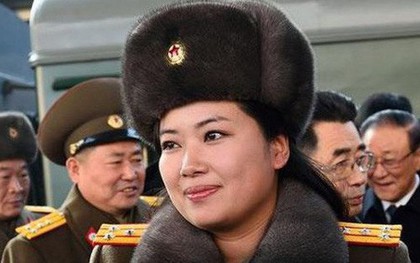 NÓNG: Trưởng nhóm nhạc nữ nổi tiếng Triều Tiên theo đoàn Chủ tịch Kim Jong Un tới Hà Nội