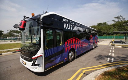 Xe bus điện không người lái đầu tiên trên thế giới