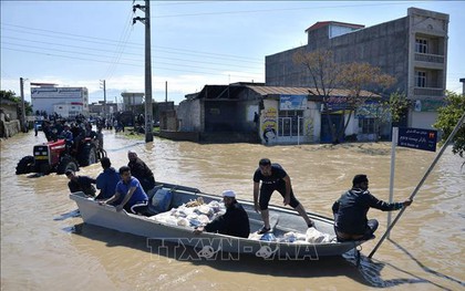 Lũ lụt lớn nhất từ trước đến nay tại Iran, 19 người chết và trên 90 người bị thương