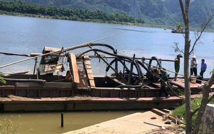 Hãi hùng phát hiện sọ người bị mắc kẹt vào ống hút cát