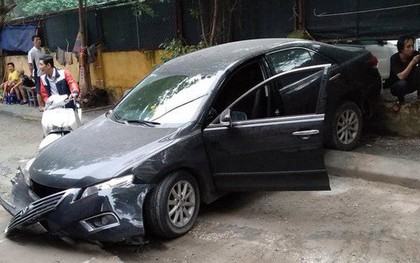 Nữ tài xế lùi xe Camry tông chết người đi xe máy là đại tá công an