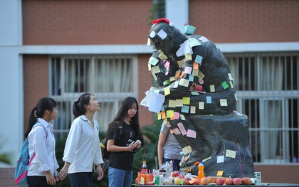 Muôn vẻ cầu may mùa thi đại học ở Trung Quốc