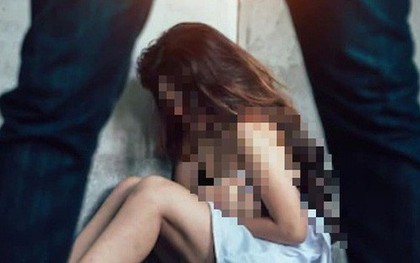 Nam dân quân bị tố hiếp dâm thiếu nữ trong quán cà phê chiếu phim