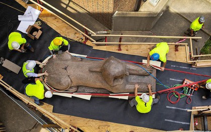 Đây là cách mà người ta di chuyển một tượng Nhân sư nặng 12 tấn
