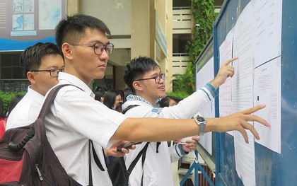 TP.HCM: Quét xong trắc nghiệm, hơn 700 bài Văn đạt từ 8 điểm