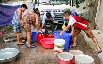 Hà Nội: Nguy cơ ngừng cấp nước sạch từ chiều hôm nay khiến người dân hoang mang