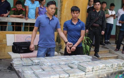 Hòa Bình: Phát hiện, bắt giữ 4 đối tượng vận chuyển 100 bánh heroin