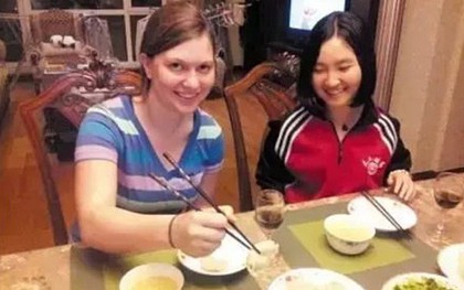 Nhìn cách giáo dục con của người Mỹ, tôi cảm thấy vô cùng xấu hổ: Con gái tôi 15 tuổi chưa bao giờ hỏi giúp làm việc nhà
