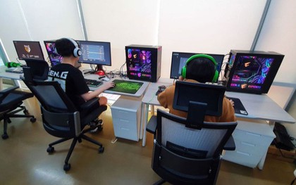 Một ngày của game thủ chuyên nghiệp: Tập suốt 12 tiếng, được trang bị "tận răng"