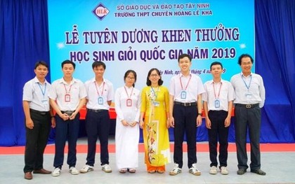 58 bài thi bị 0 được tăng điểm: 'Em mừng phát khóc!'