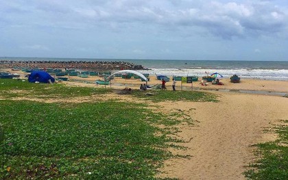 Nhậu xong tắm biển, 2 khách TP.HCM bị sóng cuốn ở Bình Thuận