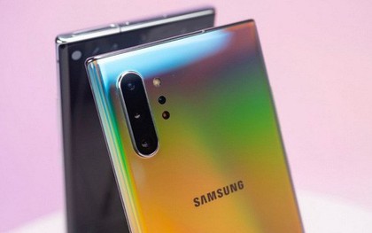 So sánh sạc nhanh trên Galaxy Note 10+ và OnePlus 7, iPhone XS Max: Bất ngờ đã xảy ra!