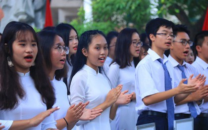 Hà Nội khuyến khích khai giảng không xả rác