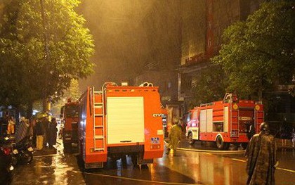 Quán karaoke tại Bắc Ninh bốc cháy dữ dội, một thợ chỉnh sửa âm thanh thiệt mạng