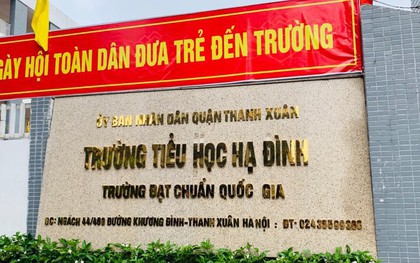 Hàng trăm phụ huynh Trường tiểu học Hạ Đình cho con nghỉ học sau vụ cháy Rạng Đông