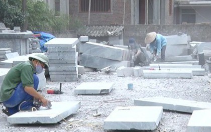 Bị quạt công nghiệp tự chế đổ vào người, nam phạm nhân tử vong