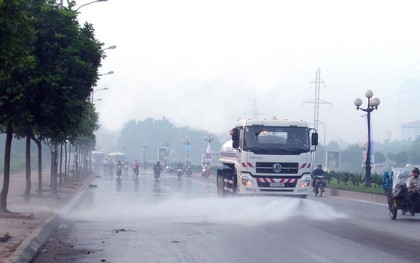 Hà Nội 3 năm không rửa đường