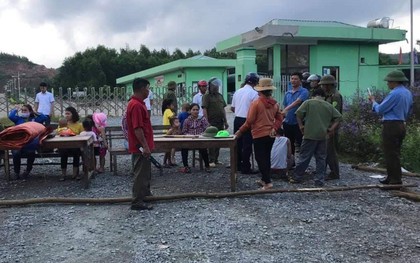 Không được di dời, dân chặn nhà máy rác phản đối