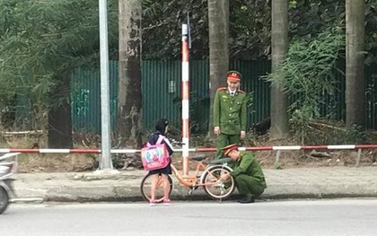 Đừng bao giờ dọa con: “Không ngoan mẹ báo công an đến bắt”, chính "lực lượng áo xanh" mới là những người đáng tin giúp con bạn lúc nguy cấp