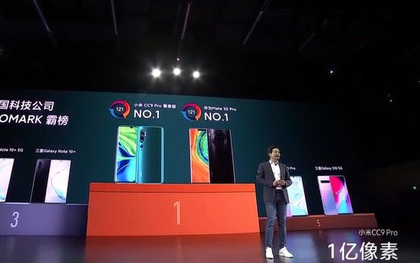 CEO Xiaomi liên tục cà khịa Huawei trong sự kiện, nhắc nhân viên nếu không vượt Huawei thì đừng nhận thưởng