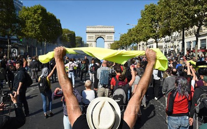 Biểu tình bạo lực 'Áo vàng' tái diễn, Pháp bắt giữ 147 người quá khích
