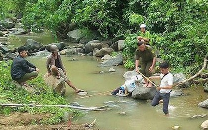 Người đàn ông chết dưới suối với vết chém trên cổ ở Yên Bái: Đang làm thuê cùng em trai thì bỏ về nhà