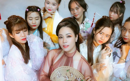 "Thị Bình" Nhật Kim Anh của "Tiếng Sét Trong Mưa" mang tích 12 Bà Mụ và truyền thuyết Thạch Sùng vào MV mới, khoe vẻ đẹp mặn mà không tuổi