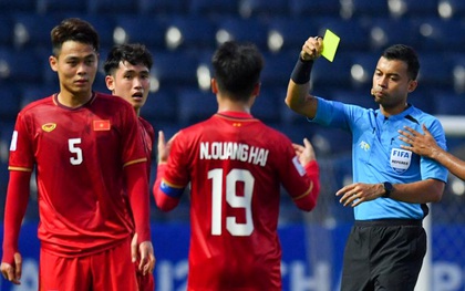 Trung vệ U23 Việt Nam thoát thẻ đỏ đầu tiên ở VCK U23 châu Á 2020 ngoạn mục như thế nào?