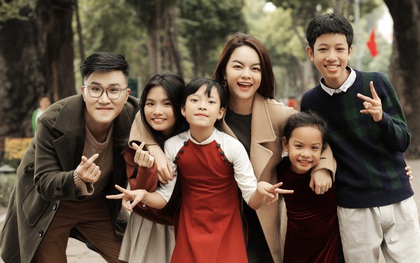 Phạm Quỳnh Anh lặn lội khắp 2 miền Nam Bắc để quay MV Tết, lần đầu mang bé Tuệ Lâm cùng chung vui với dàn thí sinh The Voice Kids!