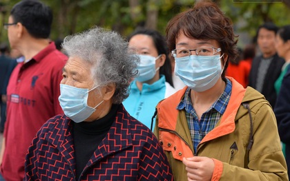 Bé gái 15 tuổi người Trung Quốc bị sốt cao đi cùng cha đến Tân Sơn Nhất âm tính với virus Corona