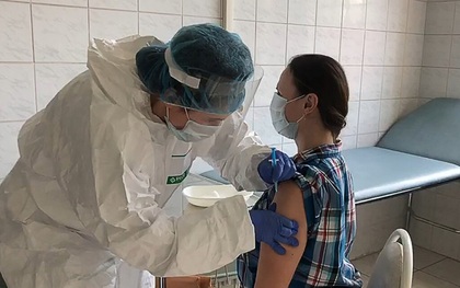 Nga tiến hành giai đoạn 2 tiêm thử nghiệm vaccine Sputnik-V