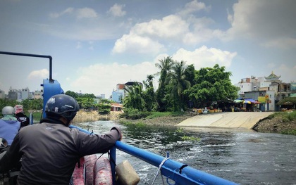 Clip: Những chuyến phà cuối cùng trên sông Vàm Thuật ở Sài Gòn