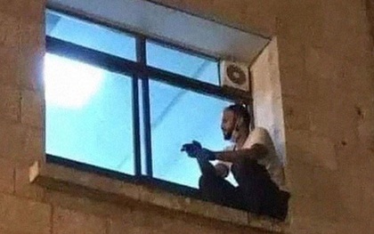 Mẹ qua đời vì Covid-19, con trai liều mạng đánh cắp thi thể