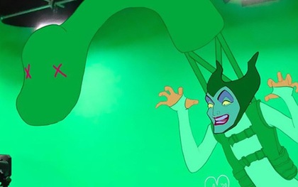 Khi các cảnh quay nổi tiếng của Disney được khán giả "chế" lại ảnh hậu trường thì trông sẽ như thế nào?