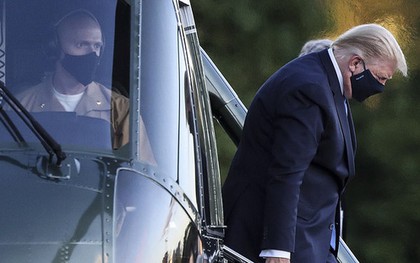 Bác sĩ tiết lộ tình trạng ông Trump: Không sốt trong 24 giờ, vẫn đi lại và làm việc tại bệnh viện