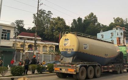 Va chạm với xe đầu kéo, nam sinh lớp 10 tử vong tại chỗ
