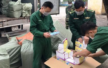 Nam thanh niên thuê người vận chuyển 50.000 khẩu trang sang Trung Quốc bán kiếm lời